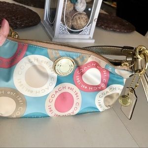 Coach shoulder bag in beautiful shades